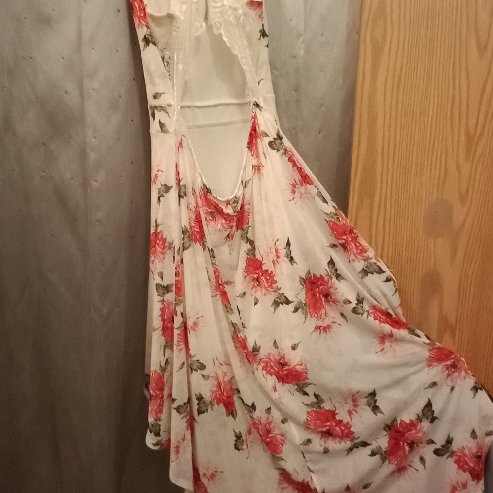 Dress Clothes - Picture 3 of 16